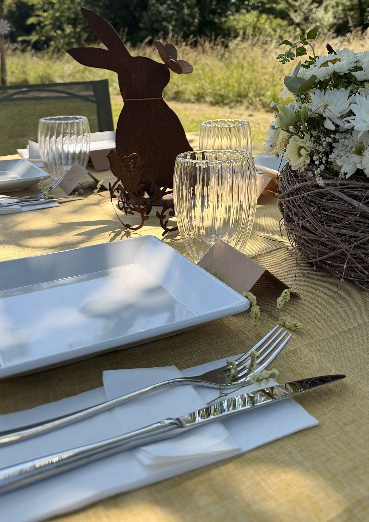 THE SLOW PICNIC