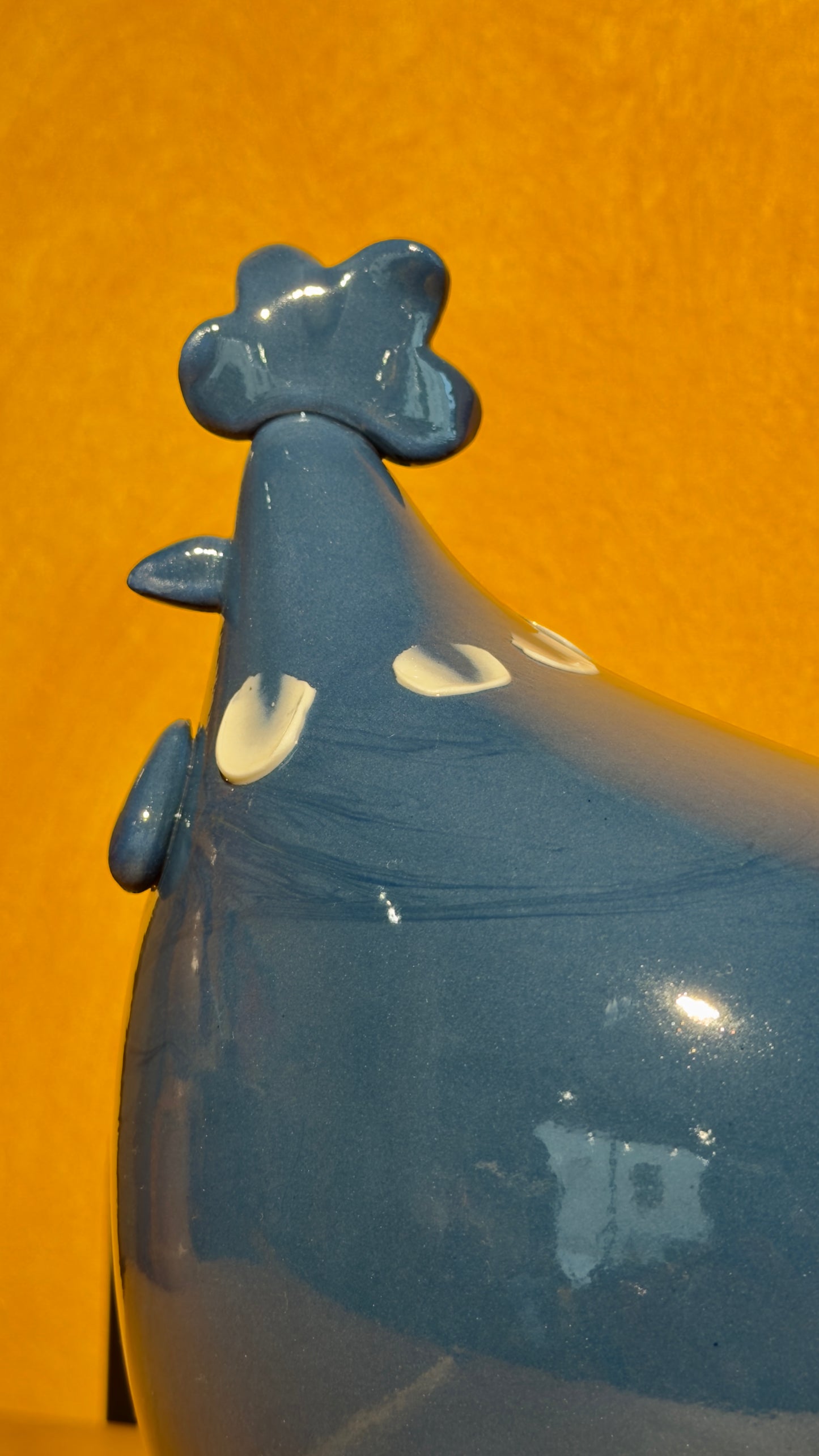 La 'poulette' Carlotta [Ocean Blue], la gallina in porcellana artigianale [Large]